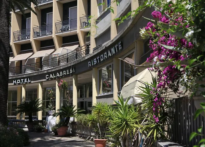 Hotel sulla spiaggia: Hotel Calabresi